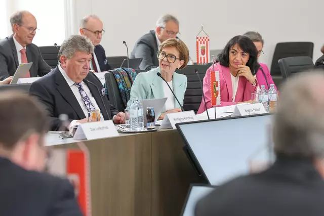 Landtagspräsidentin Brigitta Pallauf bei der Konferenz der Landtagspräsidentinnen und –präsidenten im Chiemseehof.  | Foto: Land Salzburg/Franz Neumayr