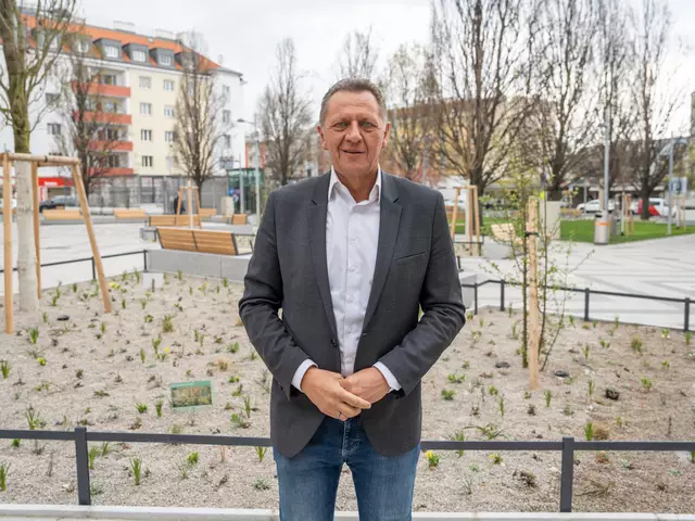 Bezirksvorsteher Thomas Steinhart (SPÖ) fordert eine rasche Umsetzung im Interesse der Bezirksbewohnerinnen und -Bewohner.  | Foto: Valentina Marinelic