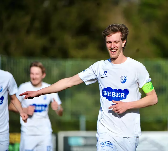 Kapitän Christoph Mersa gibt die Richtung vor: Hier geht's in Richtung Meistertitel! | Foto: Hassl