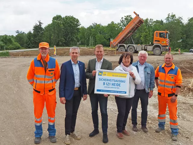 Besuch auf der Baustelle für den Sicherheitsausbau der B 121 „Heide“ in Kematen an der Ybbs | Foto: NÖ Straßendienst