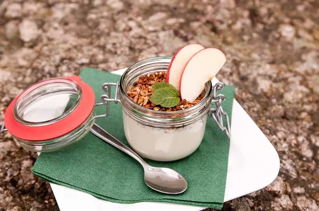Empfehlung für die gesunde Jause: Nauturjoghurt mit Haferflocken und Obst. | Foto: Symbolbild: pixabay.com