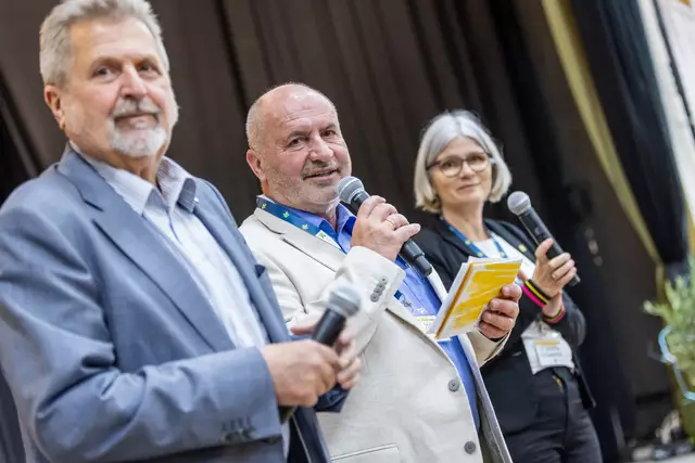 Messehost Karl Brandtner, LEADER-Obmann Josef Balber und LEADER-GFin Anette Schawerda bei der Eröffnung. | Foto: Christian Husar