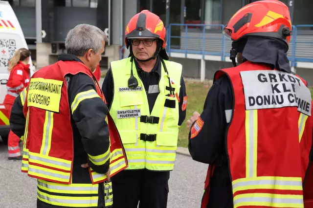 Am Betriebsgebiet der Donau Chemie in Pischelsdorf wurde geübt. | Foto: BFKDO Tulln/ St. Öllerer