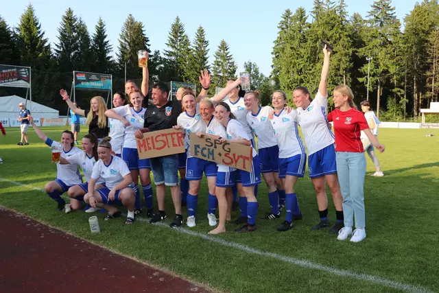 2023 holte Markus Kaserer mit "seinen Mädels", der Damenmannschaft Münzkirchen-Taufkirchen den Meistertitel in der Frauenklasse OÖ Süd-West und stieg damit in die Landesliga auf. | Foto: Judith Kunde