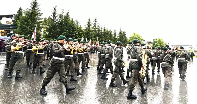 Die Militärmusik Tirol begleitete den Festakt. | Foto: Kogler