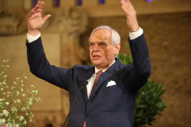 Der ehemalige Intendant der Salzburger Festspiele, Alexander Pereira, ist zu 22 Monaten Haft auf Bewährung verurteilt worden. Er soll in Florenz als Intendant der dortigen Oper private Ausgaben über die Stiftung abgerechnet haben.  | Foto: FRANZ NEUMAYR / APA / picturedesk.com