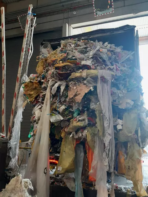 Anlieferung des Inhalts der Gelben Tonne | Foto: GVU Scheibbs und GemeindeTV