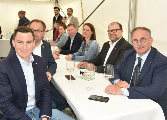 Gemeindevertretern aus der Region | Foto: Herbert Schleich