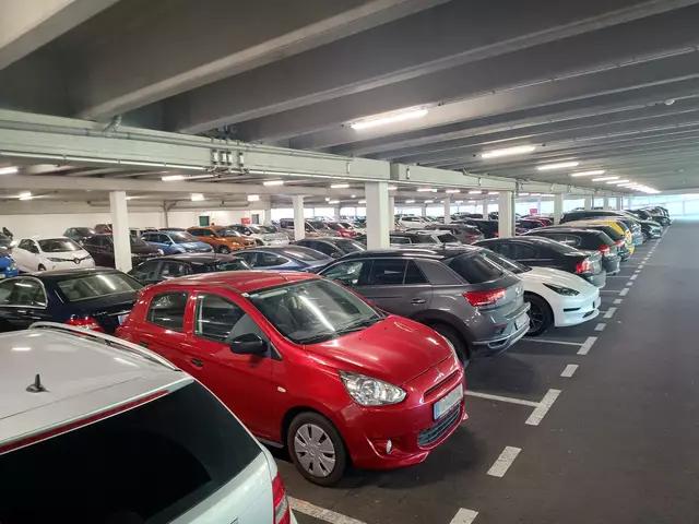 Während die P&amp;R-Anlage am Bahnhof Tulln aufgrund der Weststreckensperre völlig ausgelastet ist ... | Foto: Schmatz