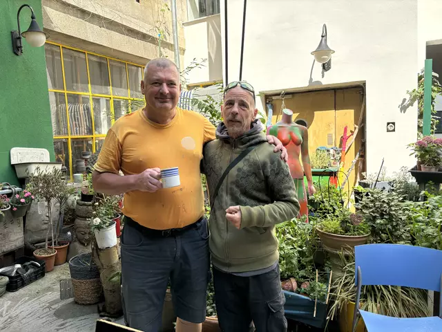 Der Verein Mut feiert sein 20-jähriges Bestehen. Projektleiter Alexander Maier (rechts) und Co. erzählen, wie weit es der soziale Verein in den Jahren gebracht hat. | Foto: Nathanael Peterlini/MeinBezirk