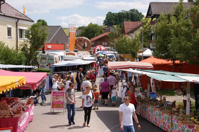 Standln mit Kunsthandwerk, Kulinarik und mehr gibt es am Sonntag. | Foto: MeinBezirk/Doms