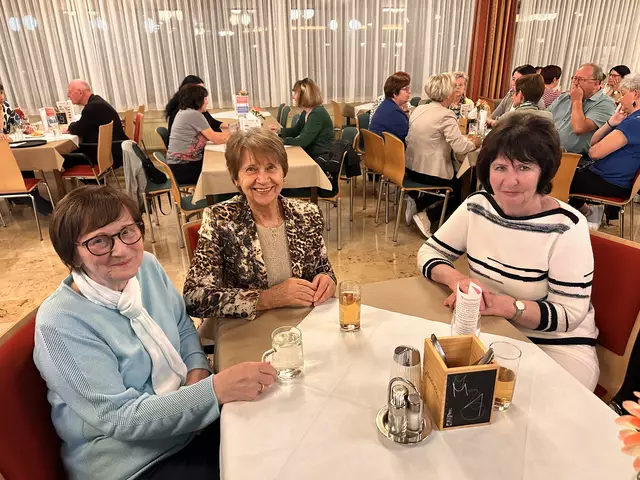 Grete Grabenhofer, Inge Arthofer und Waltraud Schober  | Foto: Lisa Stöckl