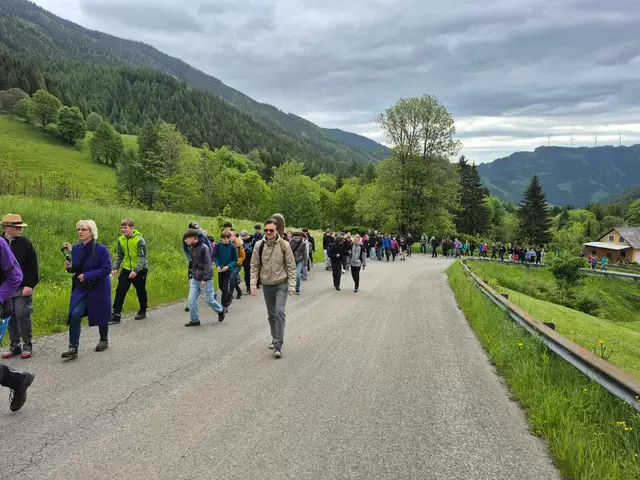 Ein gelebtes Zeichen für Frieden, Solidarität und gemeinsames Erinnern an die Schrecken der Geschichte. | Foto: ARGE Jugend