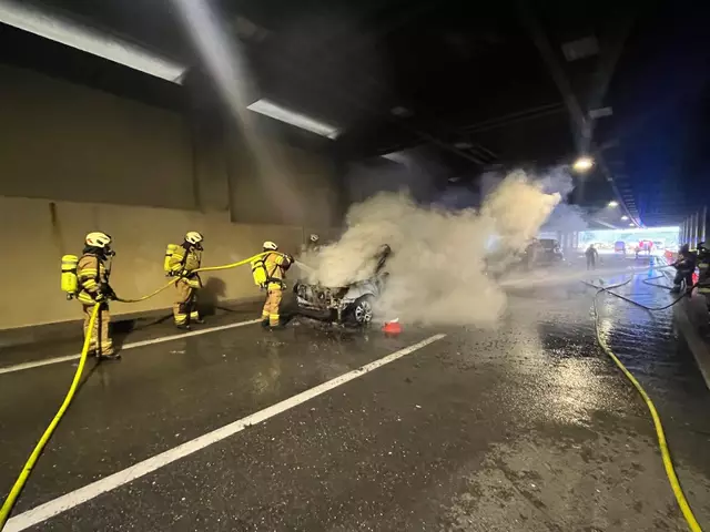 Brand im Tauerntunnel | Foto: OVI Thomas Keidel Bezirkssachbearbeiter Öffentlichkeitsarbeit   Landesfeuerwehrverband Salzburg – Bezirk Lungau