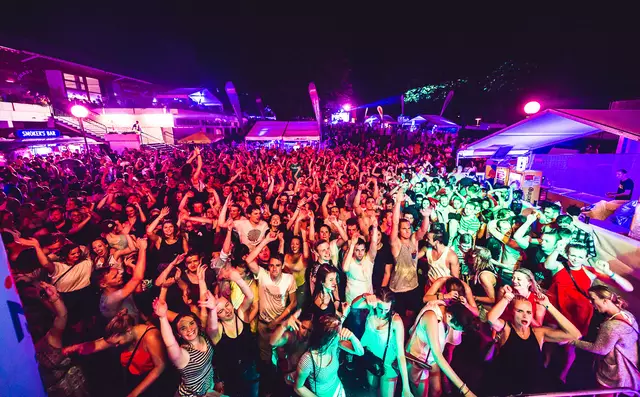 Mit dem USI-Fest feiert Graz auch 2025 wieder die größte Studierendenparty Europas. Auch abseits davon hat die steirische Landeshauptstadt ein abwechslungsreiches Sommerprogramm zu bieten. | Foto: Uni-Events GmbH