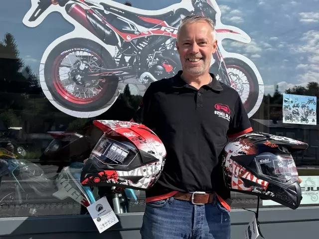 Christian Aicher berät Kunden in The Bike World in Attnang-Puchheim und betreibt einen Online-Shop. | Foto: Aicher