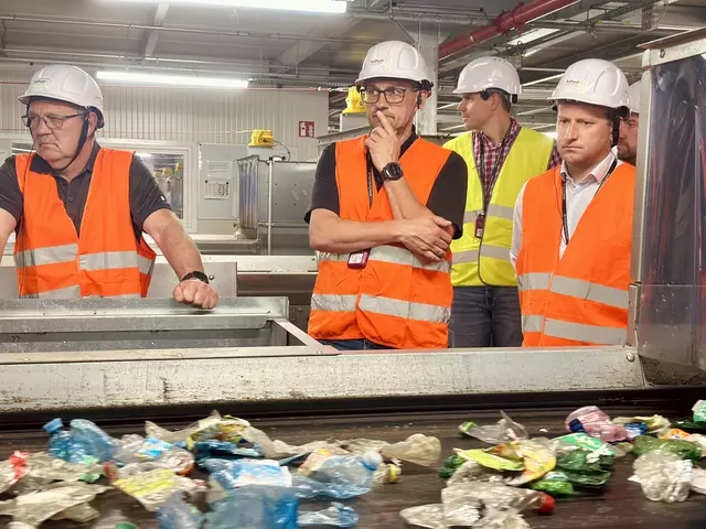 In der Sortierkammer wird kontrolliert und wenn nötig nachsortiert. | Foto: GVU Scheibbs und GemeindeTV