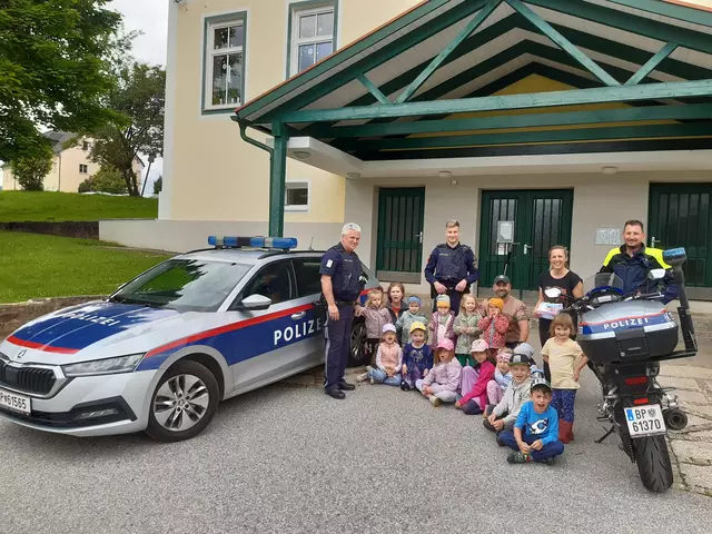 Die Polizei ist zum Kindergarten St. Oswald ob Eibiswald angerückt. | Foto: Kindegarten St. Oswald ob Eibiswald
