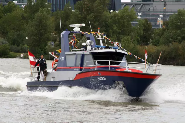 Bei Klosterneuburg-Kritzendorf droht ein Schiff auf der Donau zu sinken - die Einsatzkräfte sind vor Ort. (Symbolbild) | Foto: Friedrich Doppelmair
