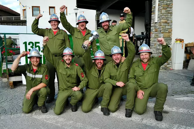 Fehlerfrei in 50,92 Sekunden – da hatte das Team Grinzens 5 allen Grund für Siegesjubel! | Foto: Hassl