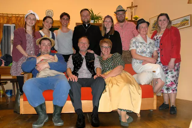 Viel Beifall für die Akteure der Theatergruppe Nestelbach im Ilztal 