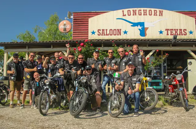Stolz und Freude bei den Jubilaren über das gelungene Event. | Foto: Eckhart Herbe