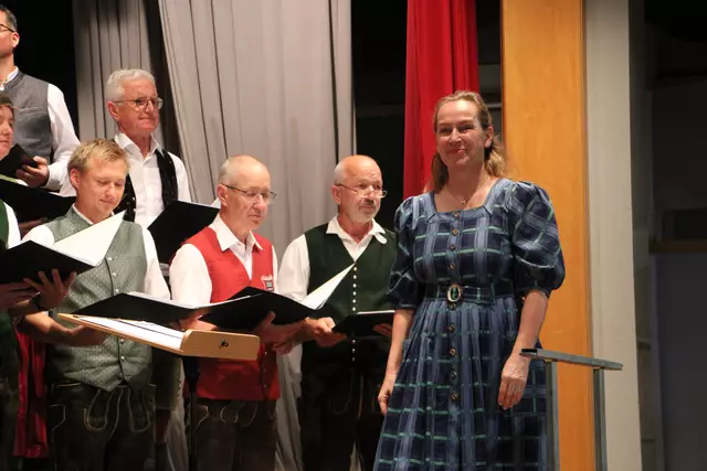 Chorleiterin Martina Kratzer zeigte sich mit den zwei Abenden sehr zufrieden. | Foto: MeinBezirk/Hofmüller