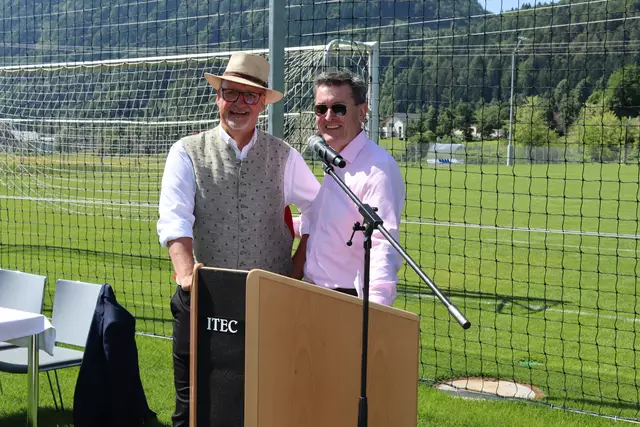Treffens Bürgermeister Klaus Glanznig mit Moderator Seppi Rukavina. | Foto: MeinBezirk.at