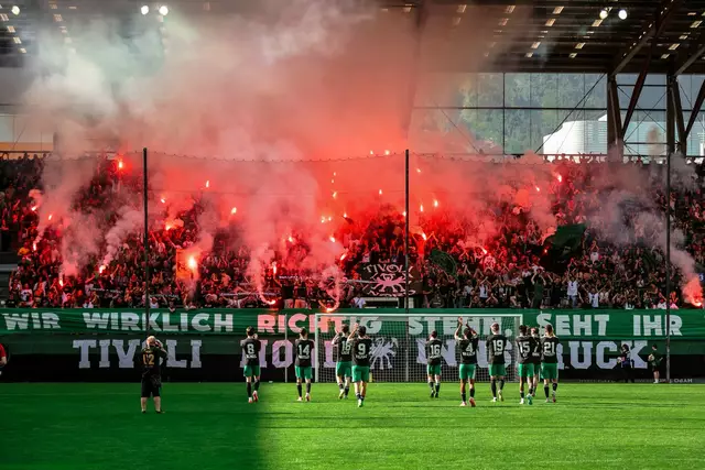 Partystimmung bei der Meisterfeier des FC Wacker Innsbruck im Tivoli. | Foto: Alex Pauli