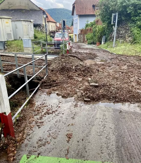 Völlig verschlammte Straßen nach dem Unwetter | Foto: Heinz Kernstock