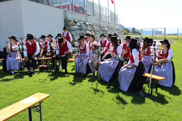 Die Marktmusik Treffen führte musikalisch durch den Vormittag. | Foto: MeinBezirk.at