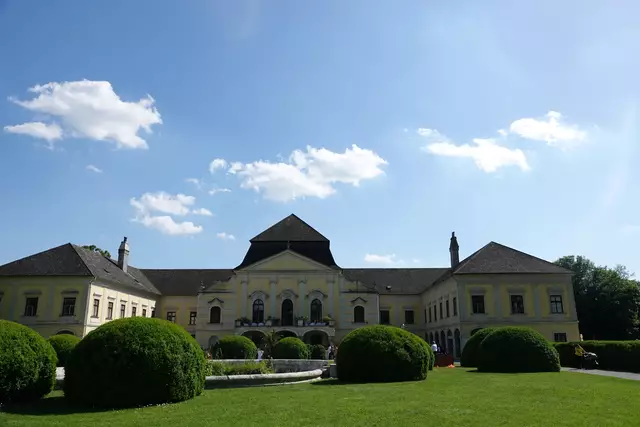 Das ehrwürdige Schloss Kittsee darf der Schachverein sein Heim nennen. | Foto: Bernhard Kerezsi