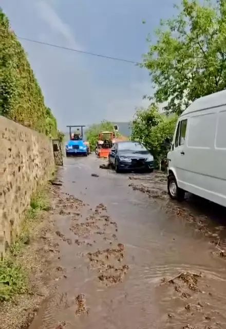 Die Straßen waren kaum passierbar. | Foto: FF Dürnstein/Michael Pfaffinger