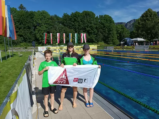 Die Nachwuchsschwimmer aus Reutte überzeugten in St. Johann mit großartigen Leistungen.