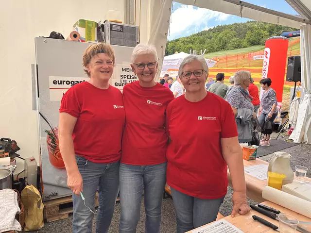 Anita Auer, Bertraud Böhm und Silvia Schmidt  | Foto: Lisa Stöckl
