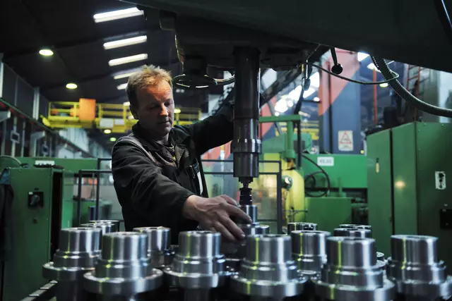 Branchen, die Waren herstellen, trifft die Arbeitslosigkeit am stärksten. | Foto: Panthermedia