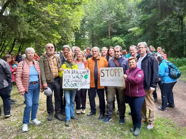 Die Sternwanderung mit starker Message fand Anklang. | Foto: Wir7