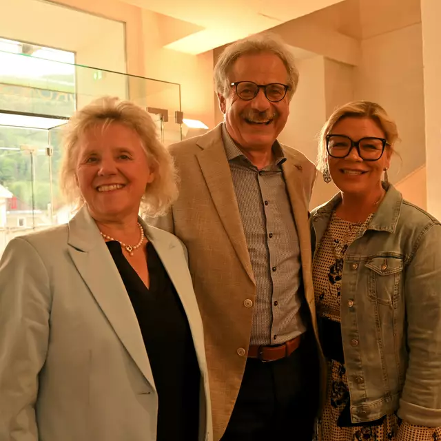 Roswitha und Franz Oberlercher mit Tina Angela Berger