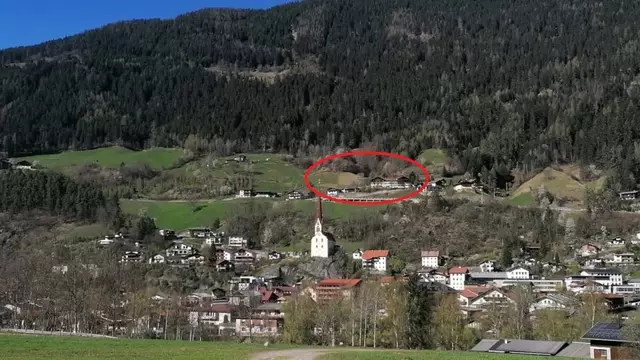 Am Ortsteil Schrofen oberhalb von Oetz ist die Luxus-Hotelanlage mit 150 Betten geplant. | Foto: Privat