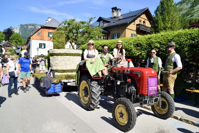Klick dich jetzt durch unsere Bildergalerie vom Narzissenfest 2025. | Foto: Carmen Kurcz