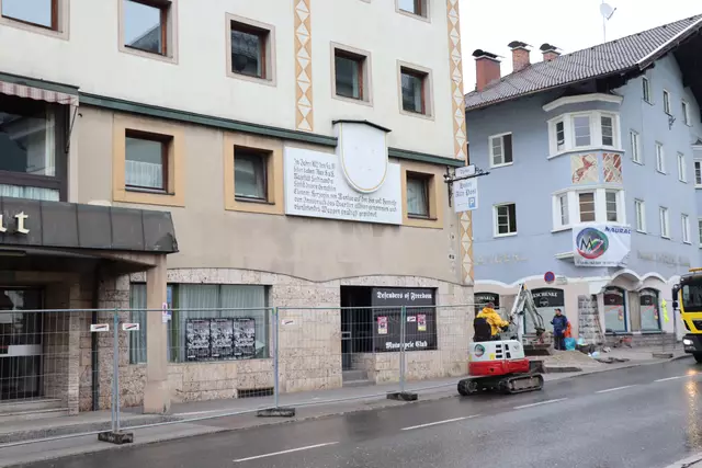 Mit 30. September (Ausnahme Konditorei Ibounig mit Ende Oktober) sollen alle Gebäude weg sein, die für das neue Zentrum weichen müssen. | Foto: Nimpf