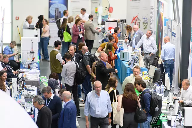 Neue Technologien im Fokus – Fachbesucher der LAB-SUPPLY können sich in Innsbruck über aktuelle Trends der Laborbranche austauschen. | Foto: LAB-SUPPLY