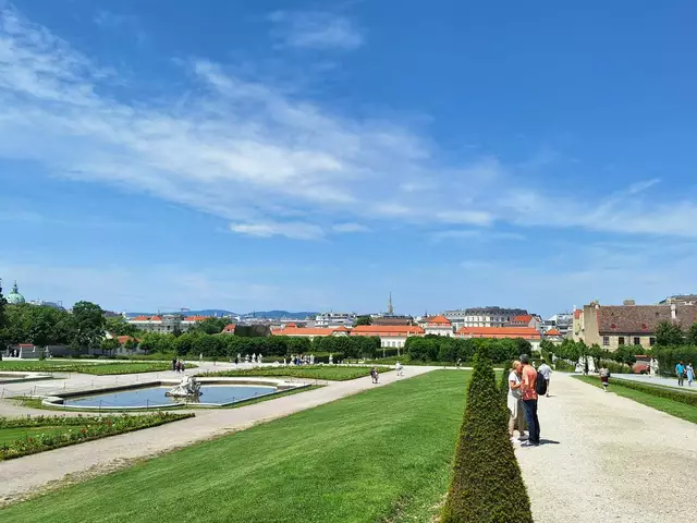 Das barocke Ensemble des Schloss Belvedere lockte zahlreiche Besuchende in seine kunstvoll angelegten Gärten.  | Foto: Antonio Šećerović/MeinBezirk