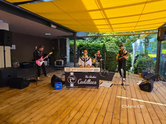 The Shakin`Cadillacs