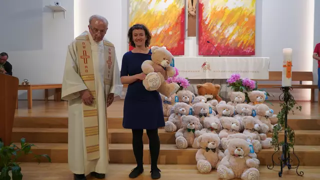 Zuerst nahmen die Stofftiere an der Messe teil, dann wurden sie an die Organisation "Juno" gespendet. | Foto: "Kellerkirche" St. Johannes / Clemens Weiss