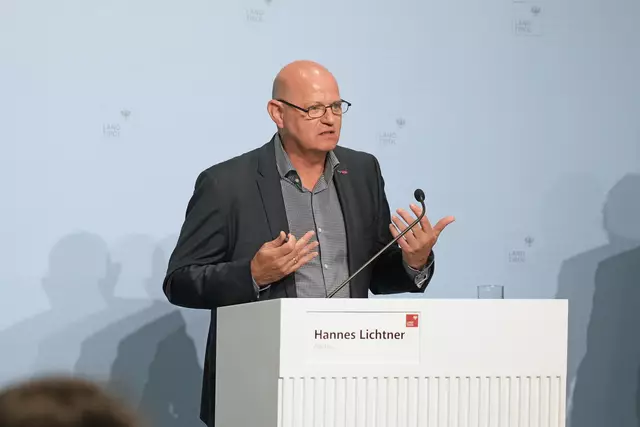 „Barrierefreiheit, Usability und Anti-Diskriminierung sind die zentralen Grundprinzipien des Sozialroutenplans und waren auch bei der Entwicklung ein Kernanliegen“, sagt Lichtner. | Foto: Land Tirol/Reiter