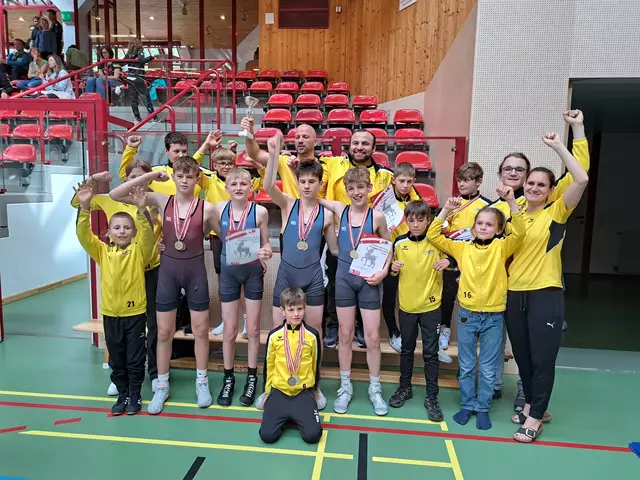 Die Bad Vigauner Mannschaft freut sich über zahlreiche Titel und Podestplätze.  | Foto: Michaela Pichler