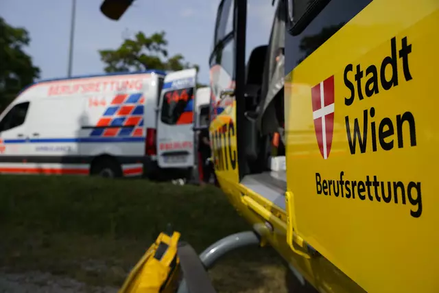 Das Unfallopfer musste in ein Spital geflogen werden. | Foto: Berufsrettung Wien