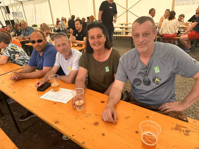 Markus Erlinger, Alexander Schnell, Sonja Absenger und Andreas Panzenböck  | Foto: Lisa Stöckl