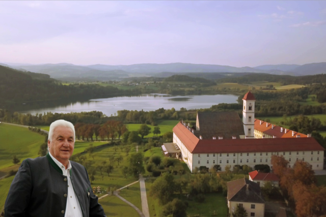 Als "Perle der Natur" wird der Längsee gerne beschrieben. Bürgermeister Wolfgang Grilz erzählt mehr über Leuchtturmprojekte und Erreichtes. | Foto: Längsee-Hochosterwitz, Gde. St. Georgen